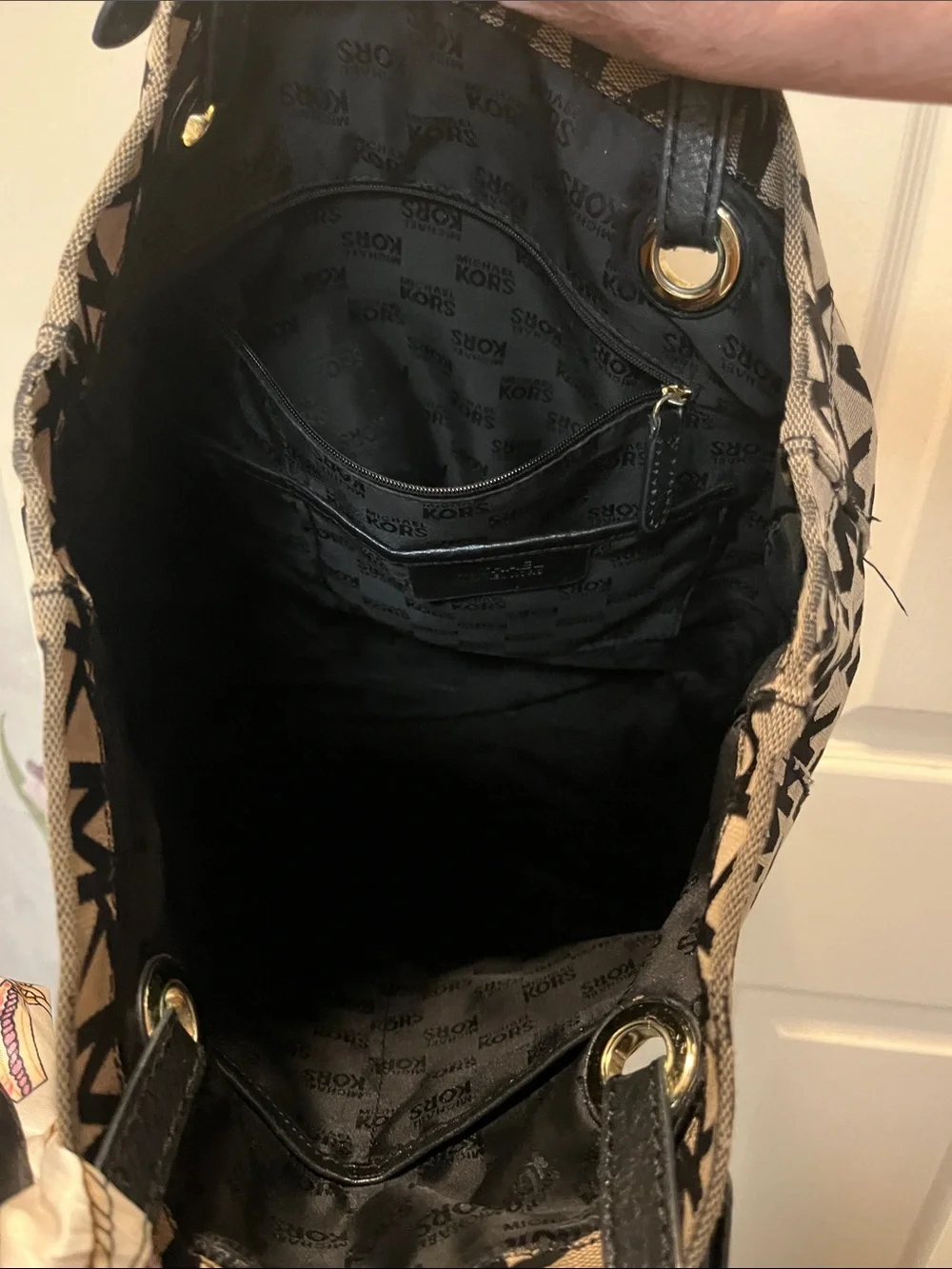 EUC Michael Kors Black & Brown MK Logo Tote with Gold Charm Leather Straps - Picture 9 of 14